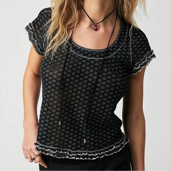 NWT Free People Garner Tee Top Black Short Sleeves Cotton M Scoop Neck Floral - Picture 3 of 8